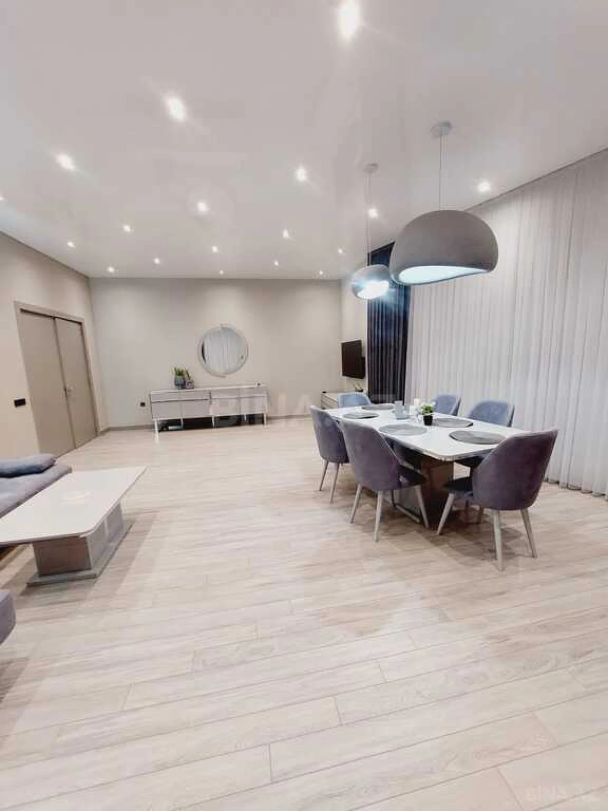Kirayə verilir 3 otaqlı mənzil 130 m²