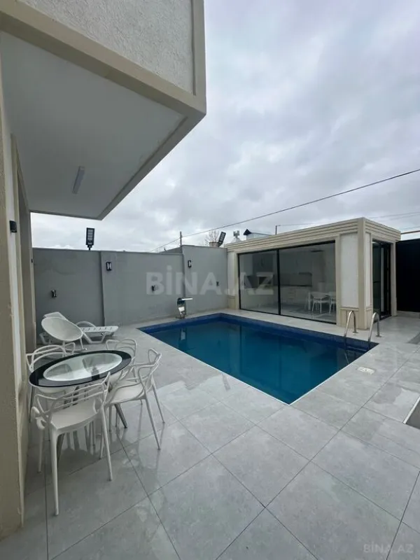 Kirayə verilir 6 otaqlı həyət evi 360 m²