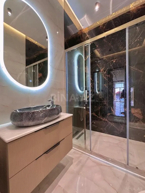 Satılır 6 otaqlı həyət evi 600 m²