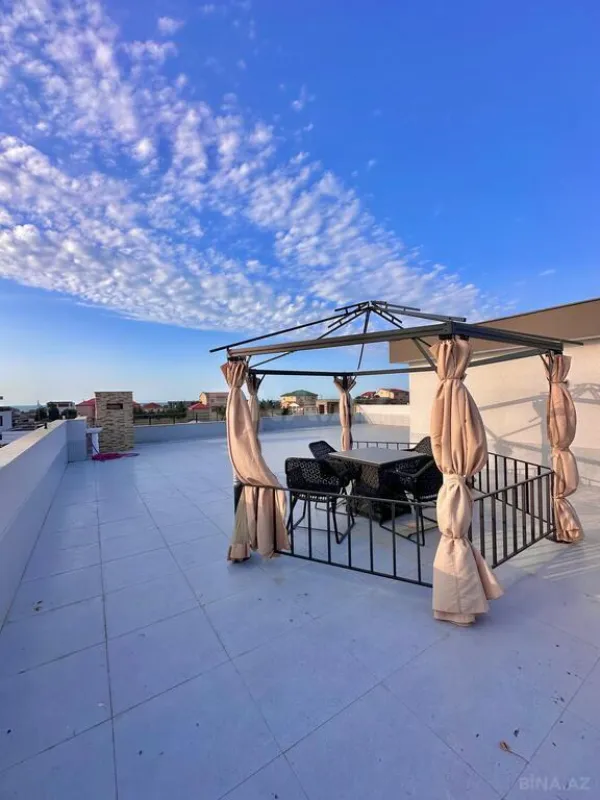 Satılır 6 otaqlı həyət evi 600 m²