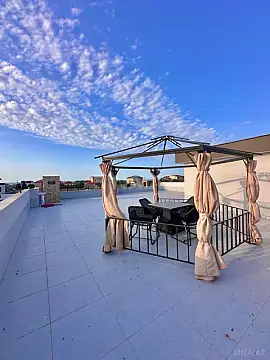 Satılır 6 otaqlı həyət evi 600 m²