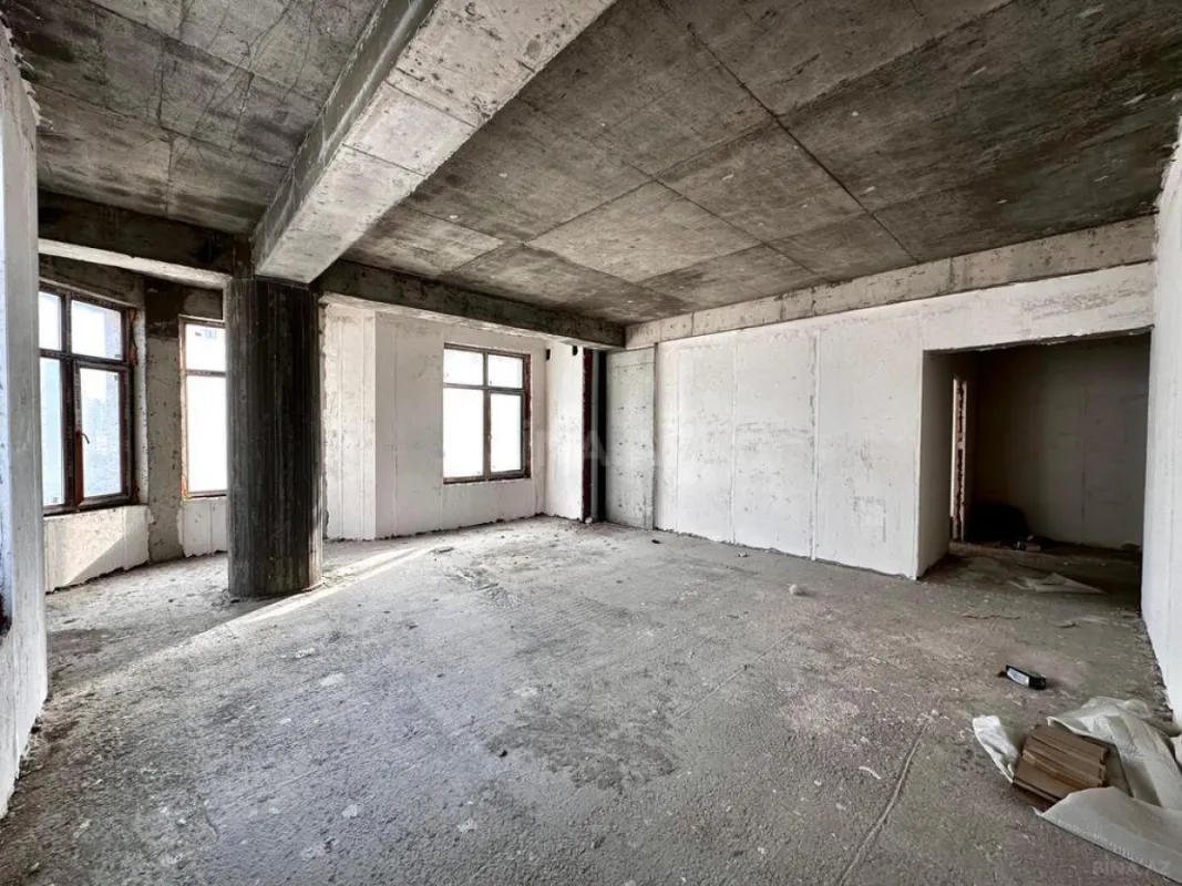 Satılır 3 otaqlı mənzil 110 m²