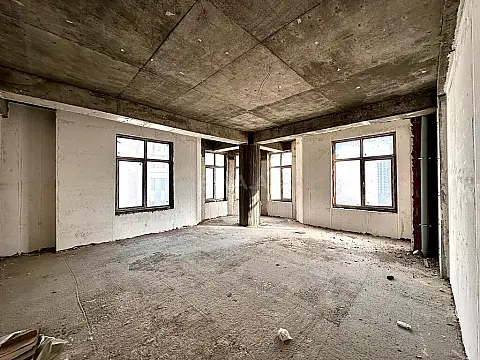 Satılır 3 otaqlı mənzil 110 m²