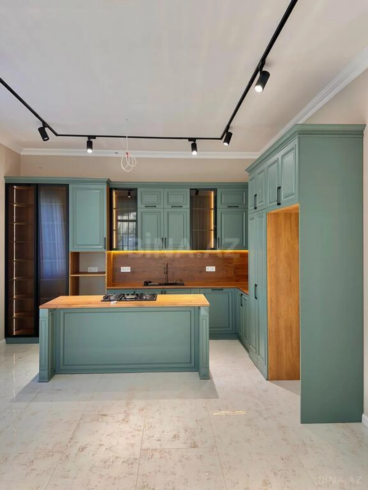 Satılır 6 otaqlı həyət evi 460 m²