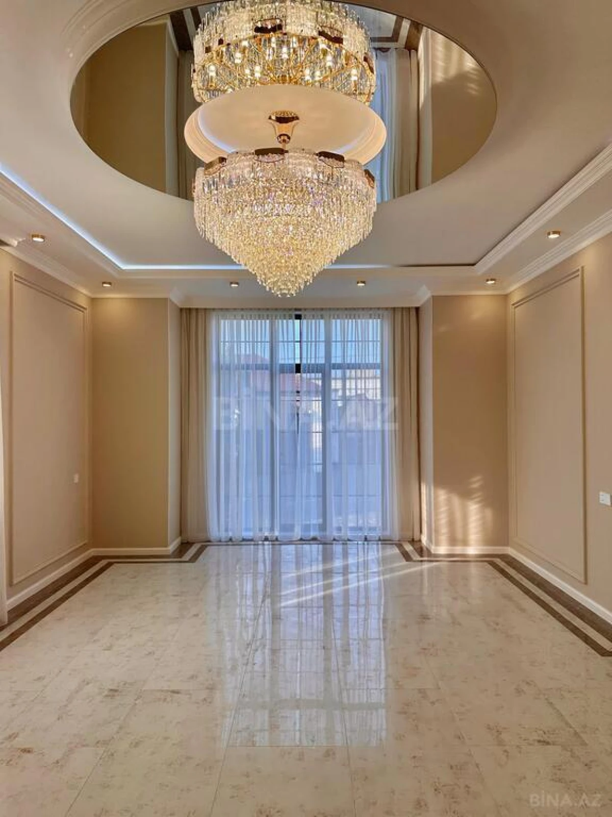 Satılır 6 otaqlı həyət evi 460 m²