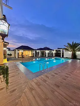 Satılır 6 otaqlı həyət evi 460 m²