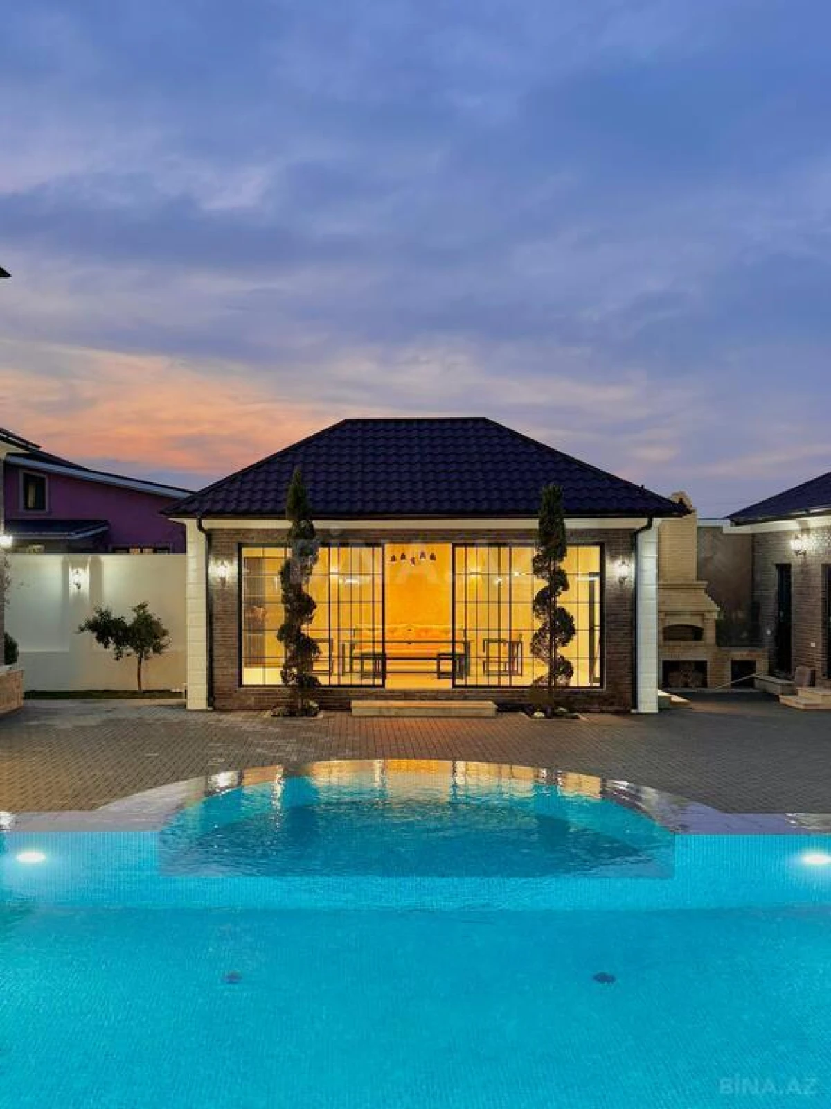 Satılır 6 otaqlı həyət evi 460 m²