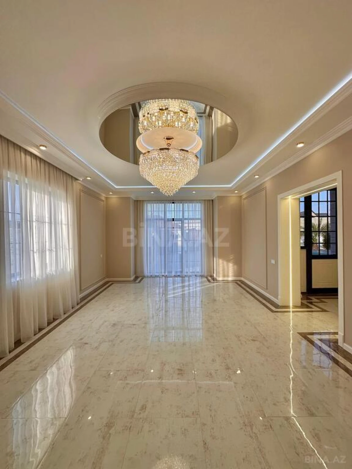 Satılır 6 otaqlı həyət evi 460 m²