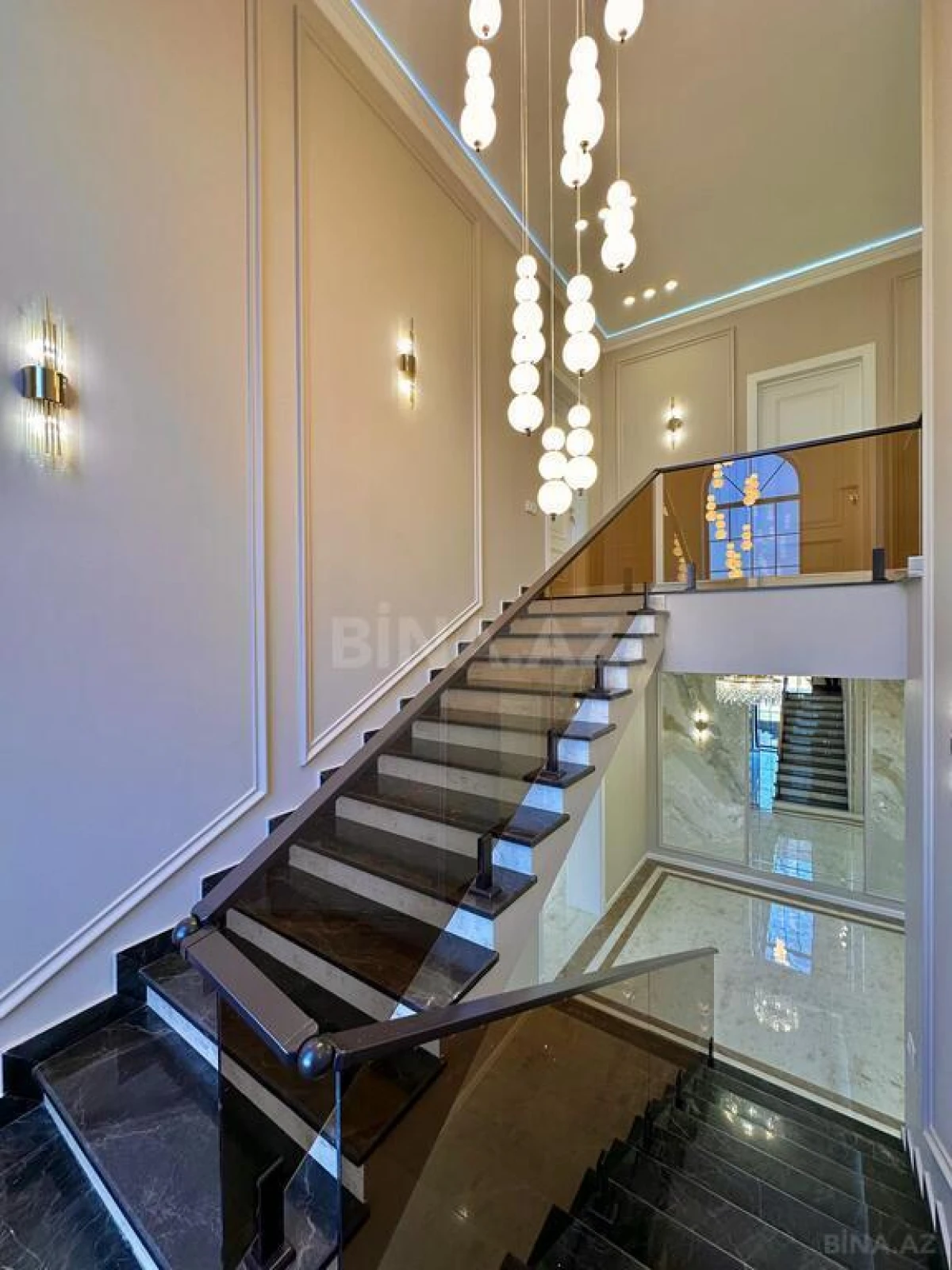 Satılır 6 otaqlı həyət evi 460 m²