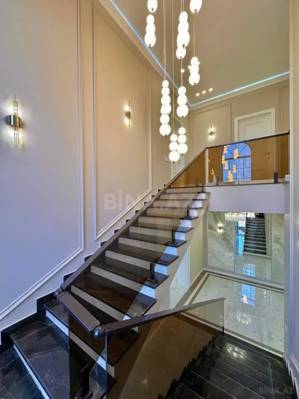 Satılır 6 otaqlı həyət evi 460 m²