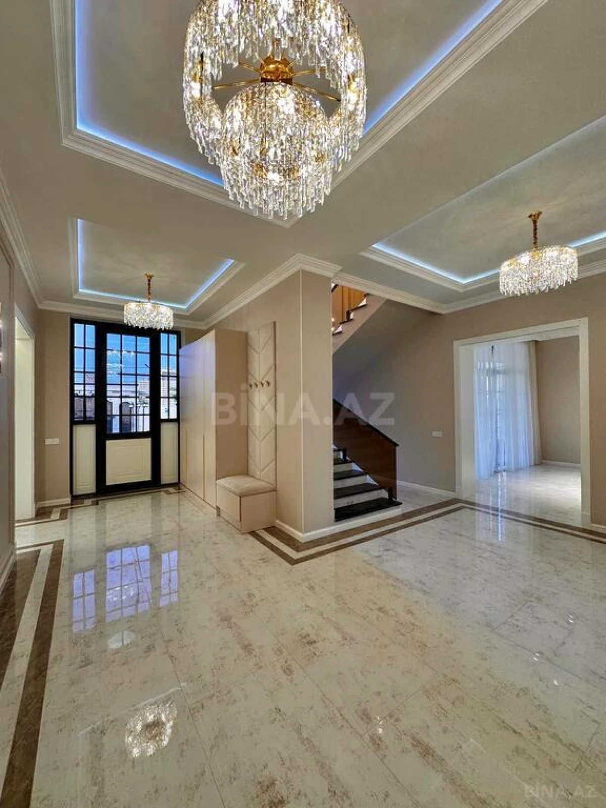 Satılır 6 otaqlı həyət evi 460 m²