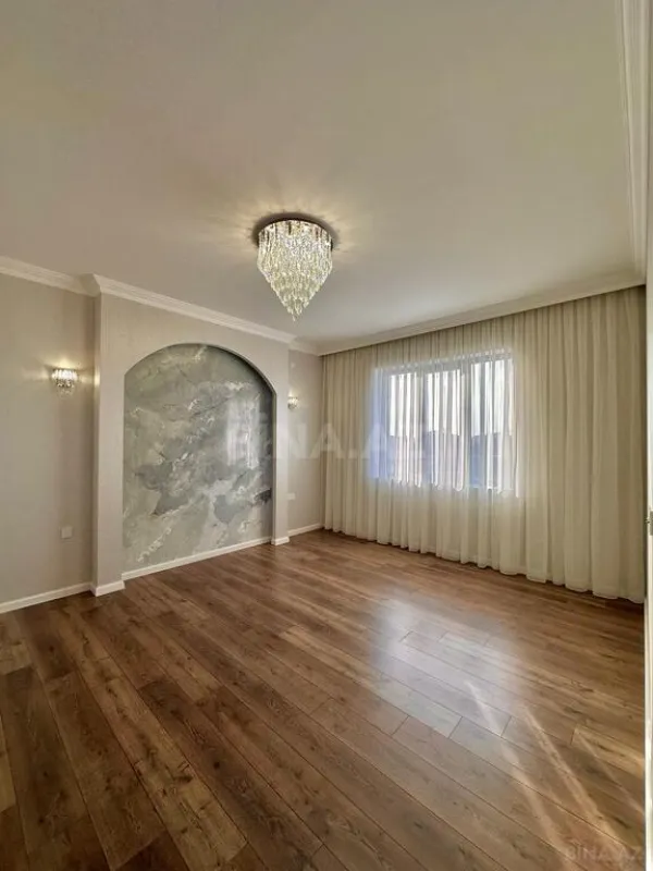 Satılır 6 otaqlı həyət evi 460 m²