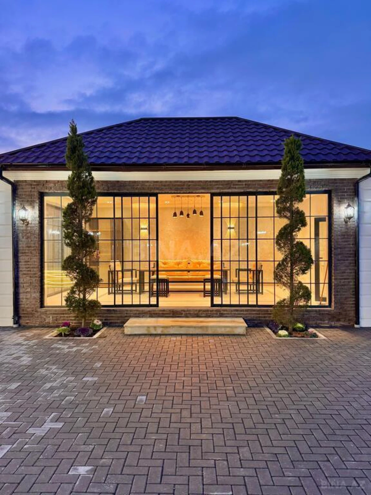 Satılır 6 otaqlı həyət evi 460 m²