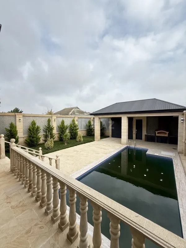 Satılır 4 otaqlı həyət evi 155 m²