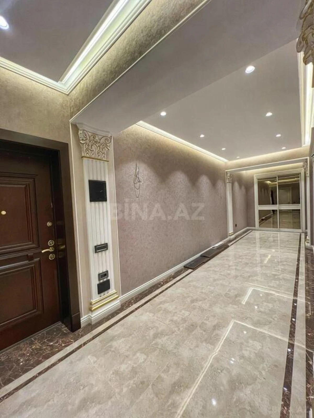 Satılır 2 otaqlı mənzil 112 m²