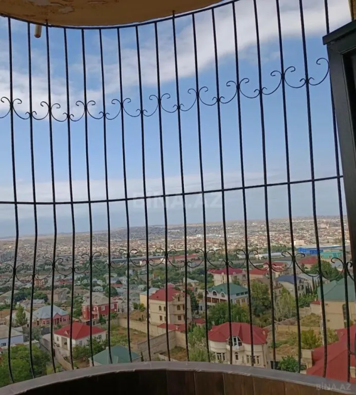 Satılır 2 otaqlı mənzil 112 m²