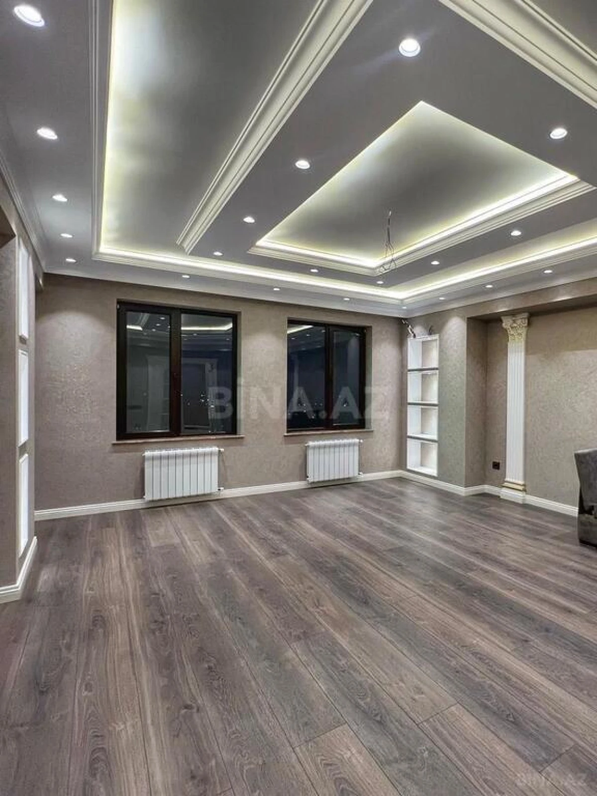 Satılır 2 otaqlı mənzil 112 m²