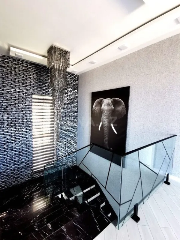 Kirayə verilir 4 otaqlı həyət evi 300 m²