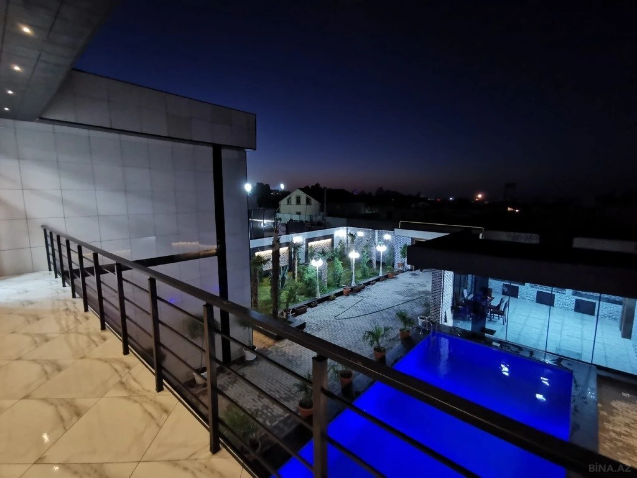 Kirayə verilir 4 otaqlı həyət evi 300 m²