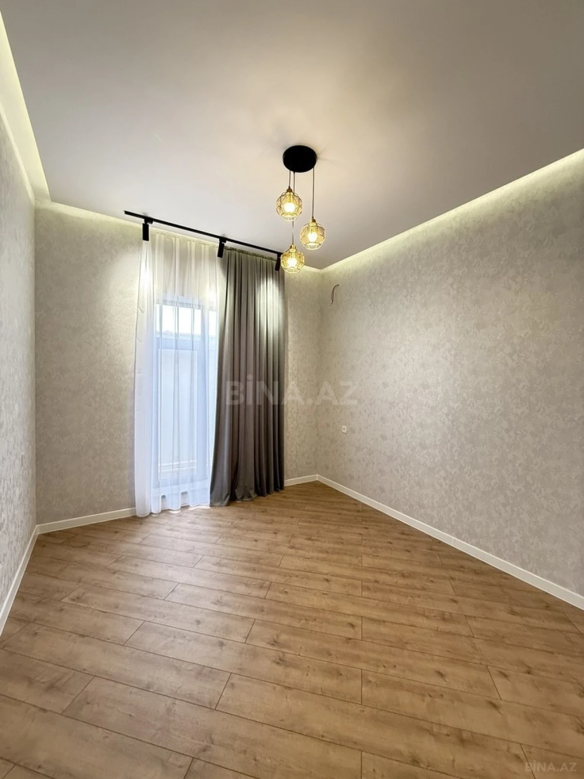 Satılır 4 otaqlı həyət evi 140 m²