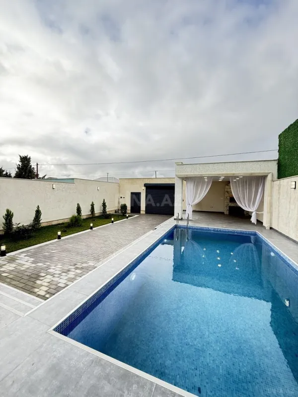 Satılır 4 otaqlı həyət evi 140 m²