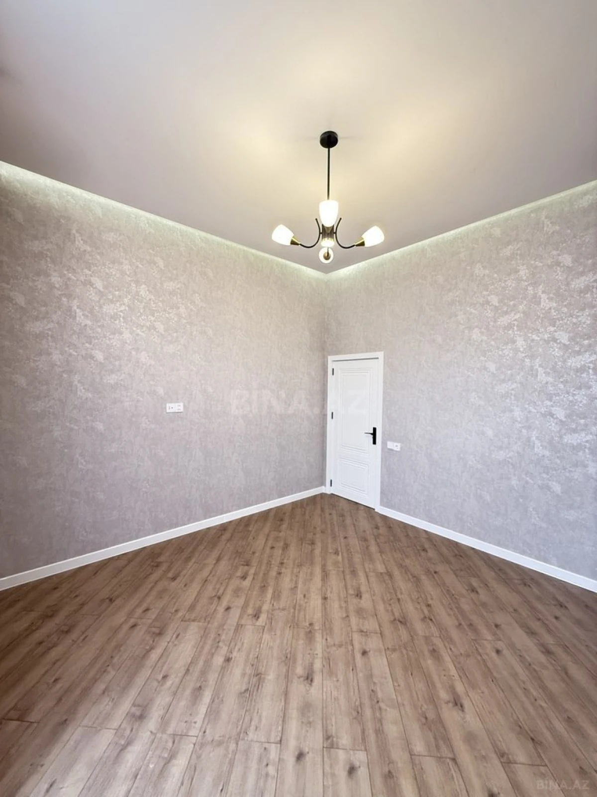 Satılır 4 otaqlı həyət evi 140 m²