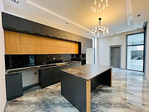 Kirayə verilir 5 otaqlı həyət evi 400 m²