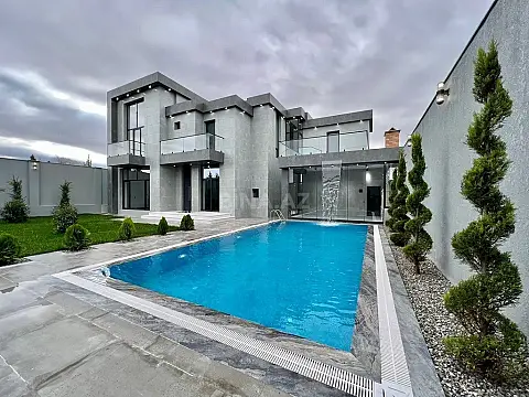 Kirayə verilir 5 otaqlı həyət evi 400 m²