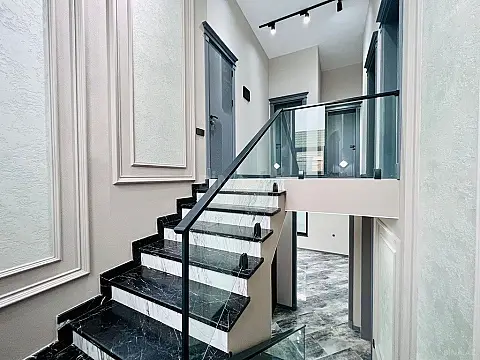 Kirayə verilir 5 otaqlı həyət evi 400 m²