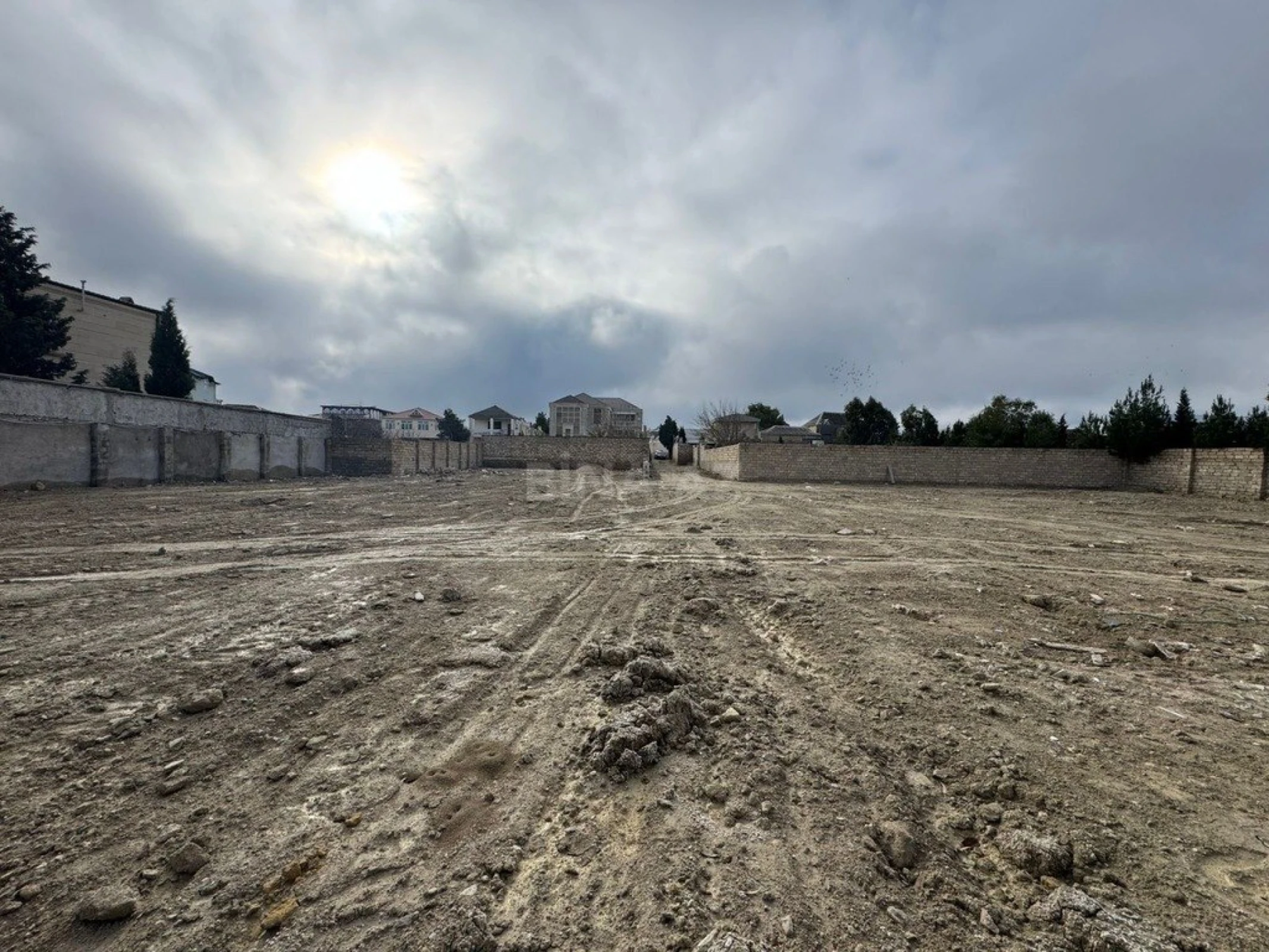 Satılır torpaq sahəsi 12 m²