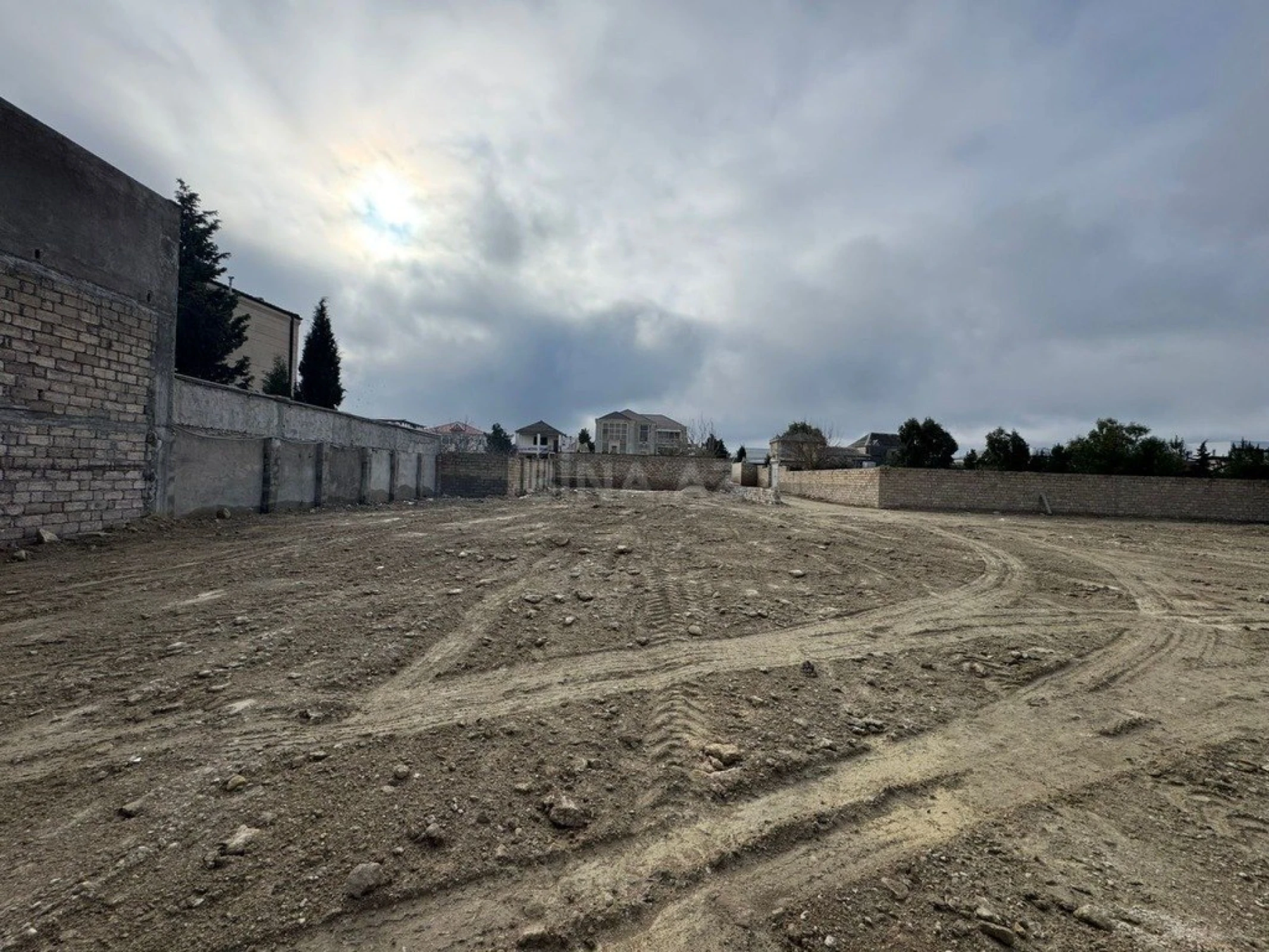 Satılır torpaq sahəsi 12 m²