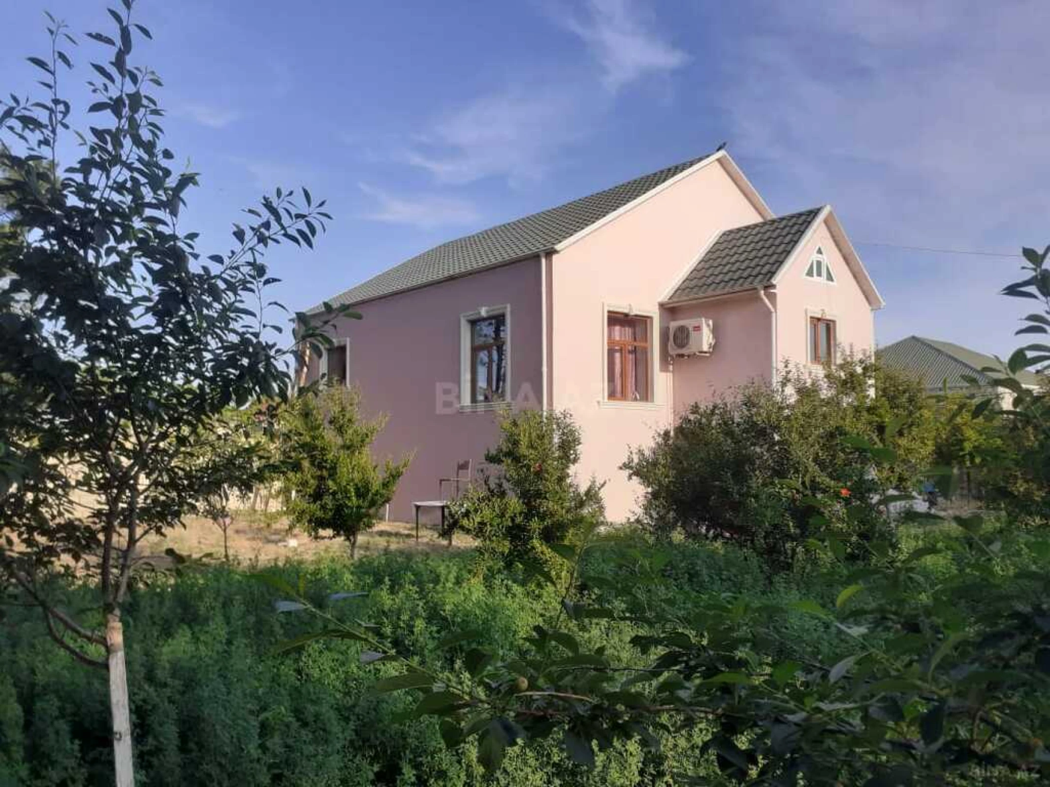 Satılır 3 otaqlı həyət evi 104 m²
