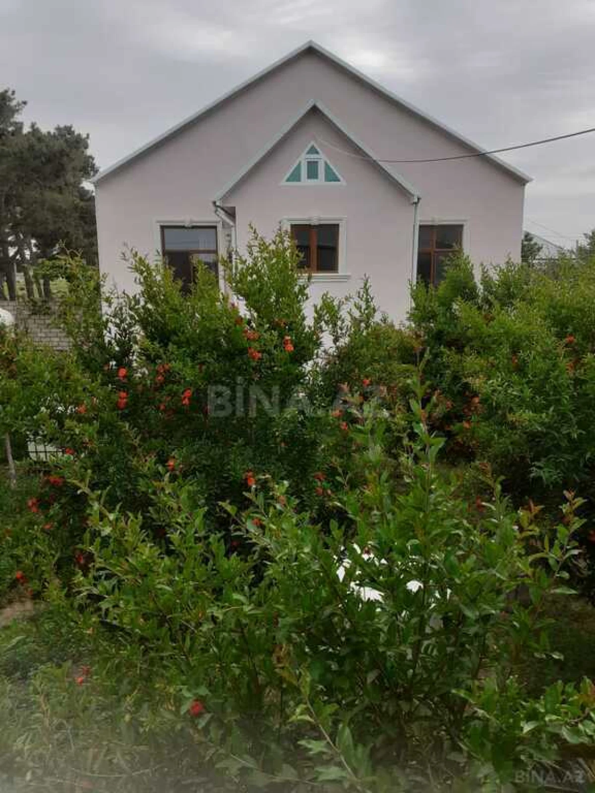 Satılır 3 otaqlı həyət evi 104 m²