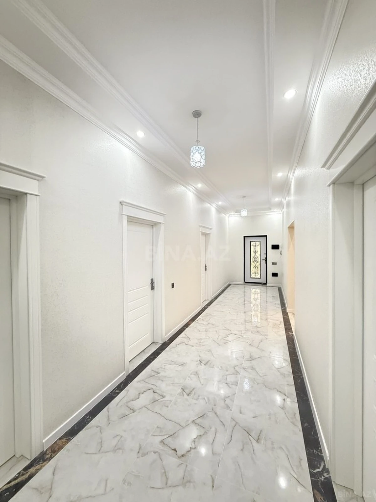 Satılır 4 otaqlı həyət evi 160 m²