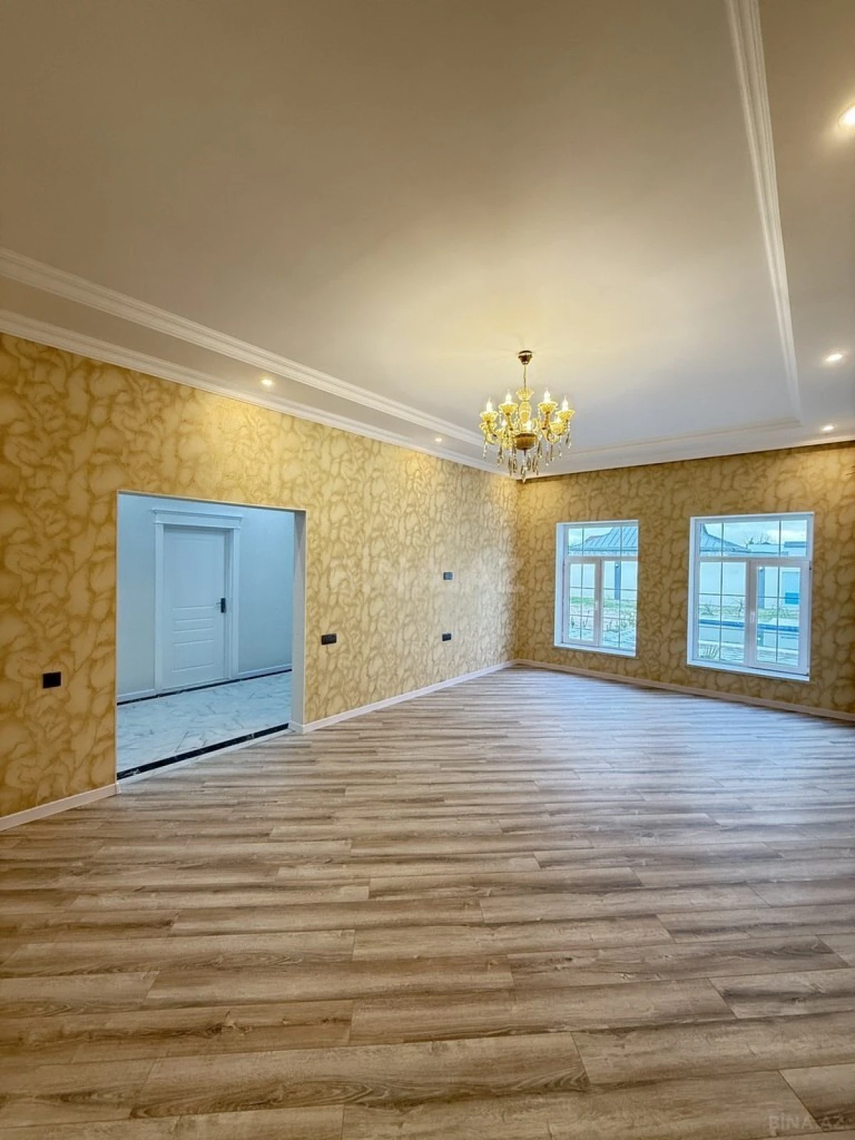 Satılır 4 otaqlı həyət evi 160 m²