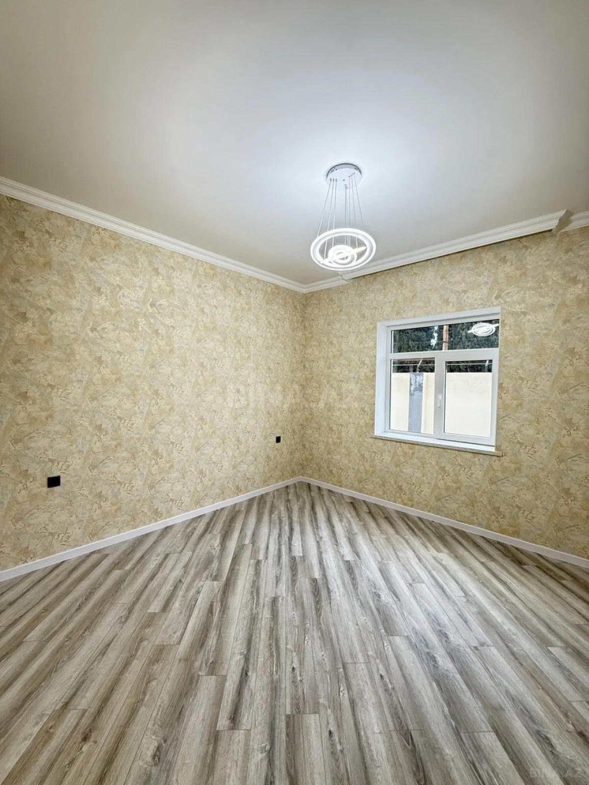 Satılır 4 otaqlı həyət evi 160 m²