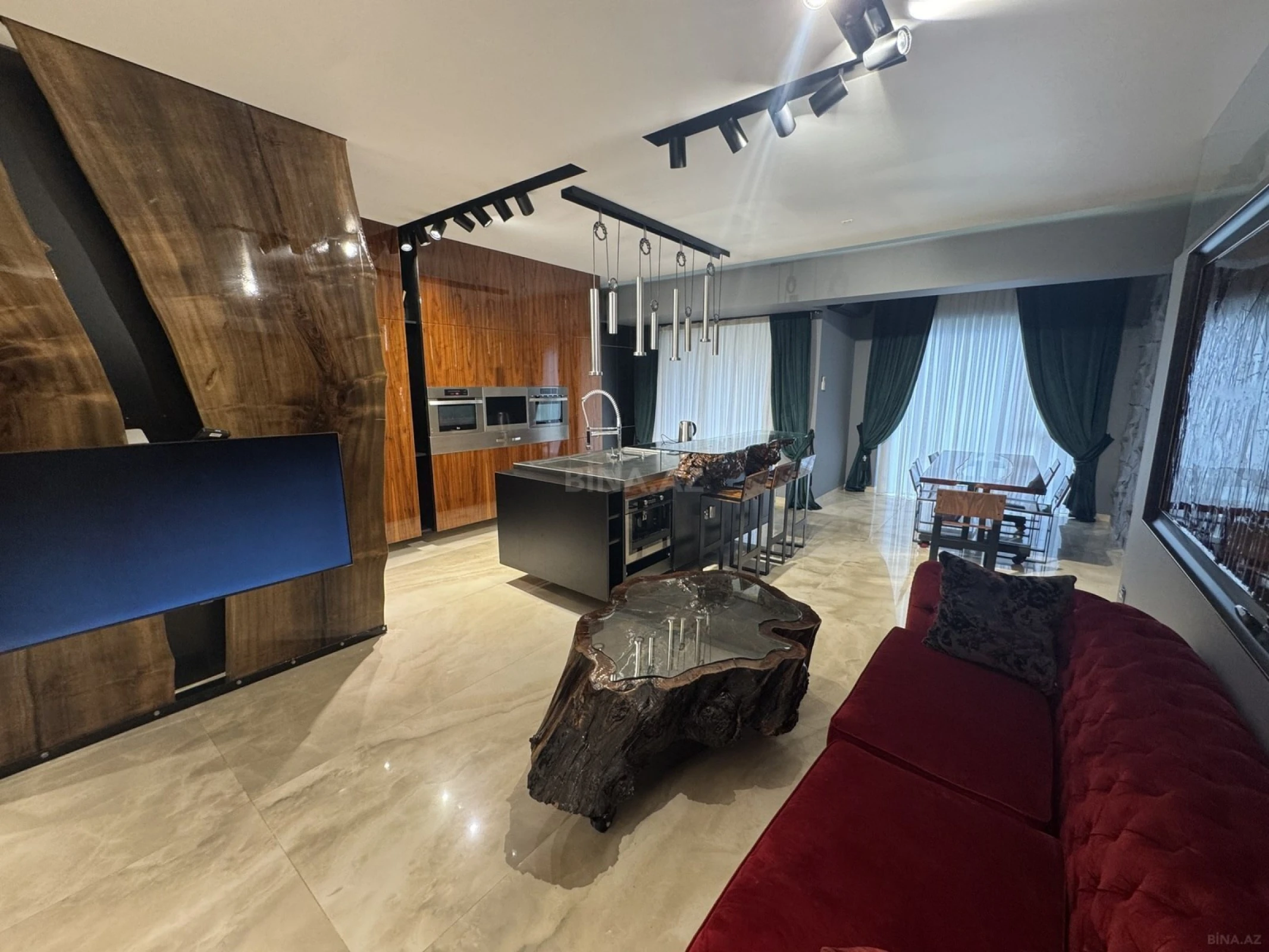 Kirayə verilir 3 otaqlı mənzil 145 m²