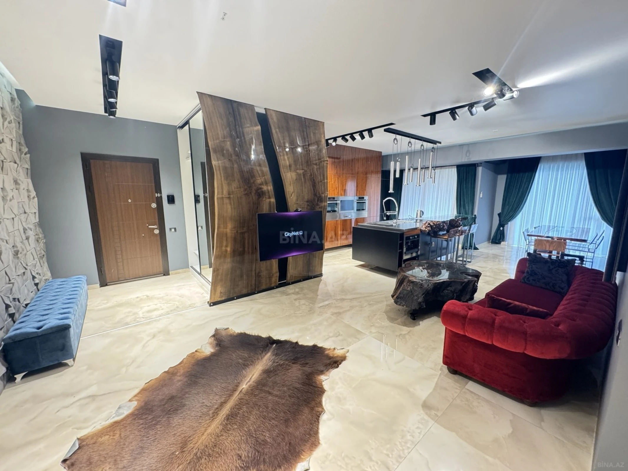 Kirayə verilir 3 otaqlı mənzil 145 m²