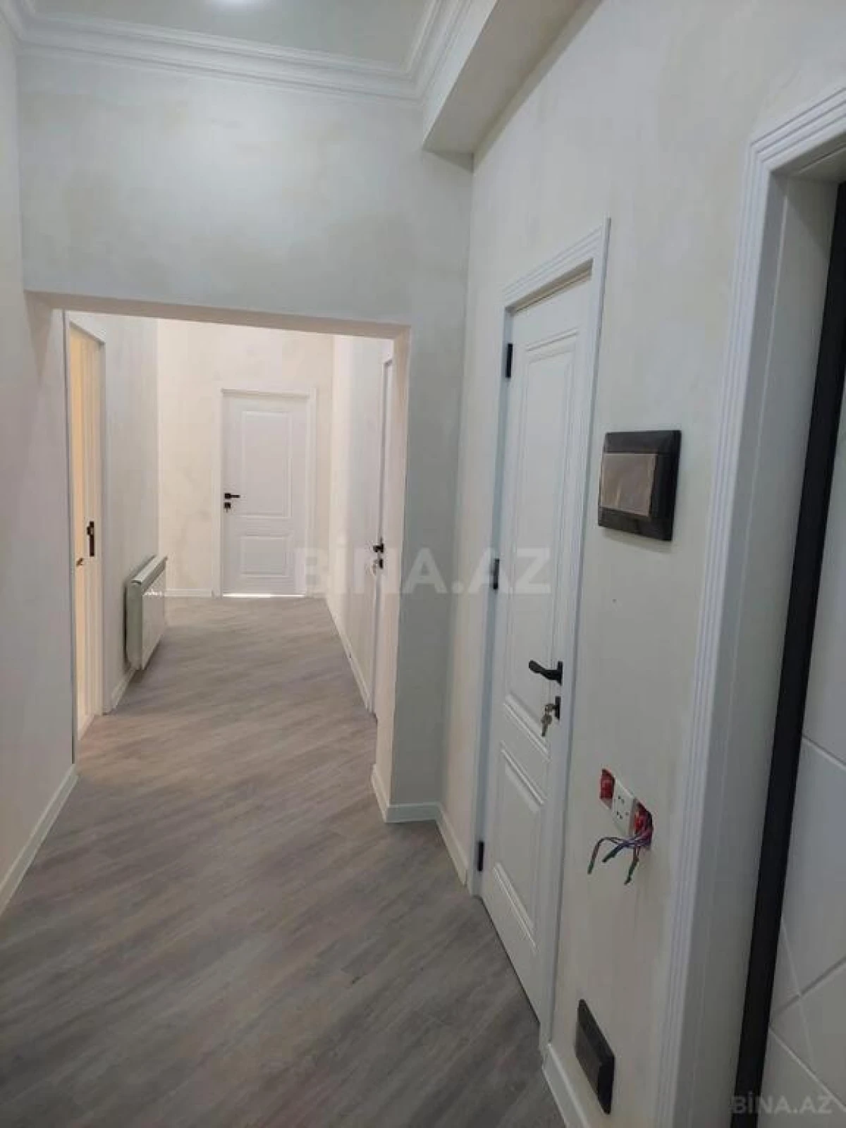 Satılır 3 otaqlı mənzil 115 m²