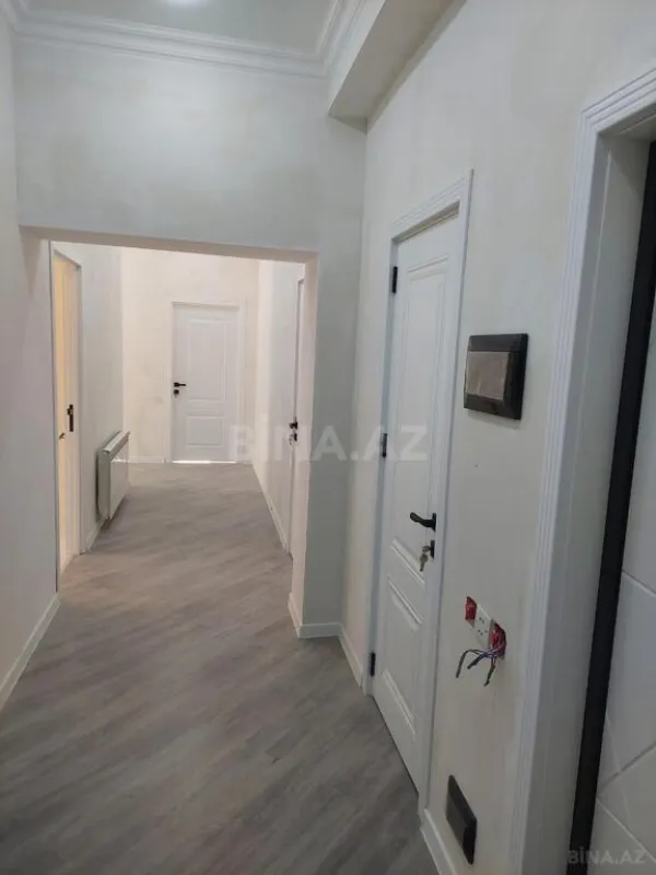 Satılır 3 otaqlı mənzil 115 m²