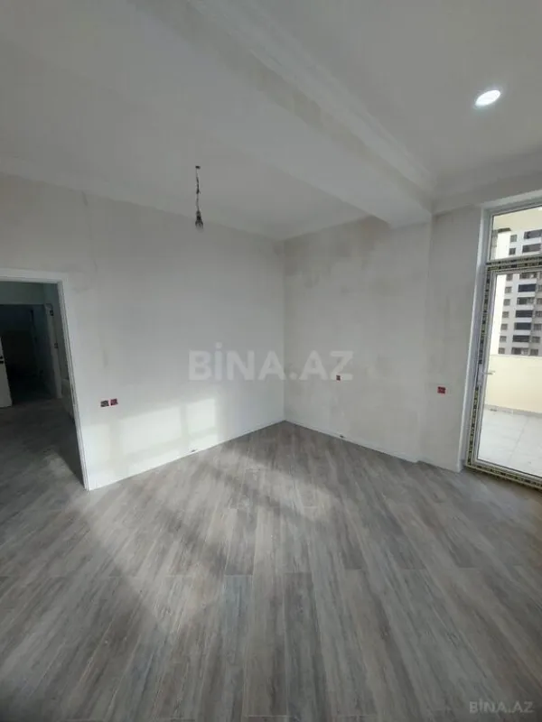 Satılır 3 otaqlı mənzil 115 m²