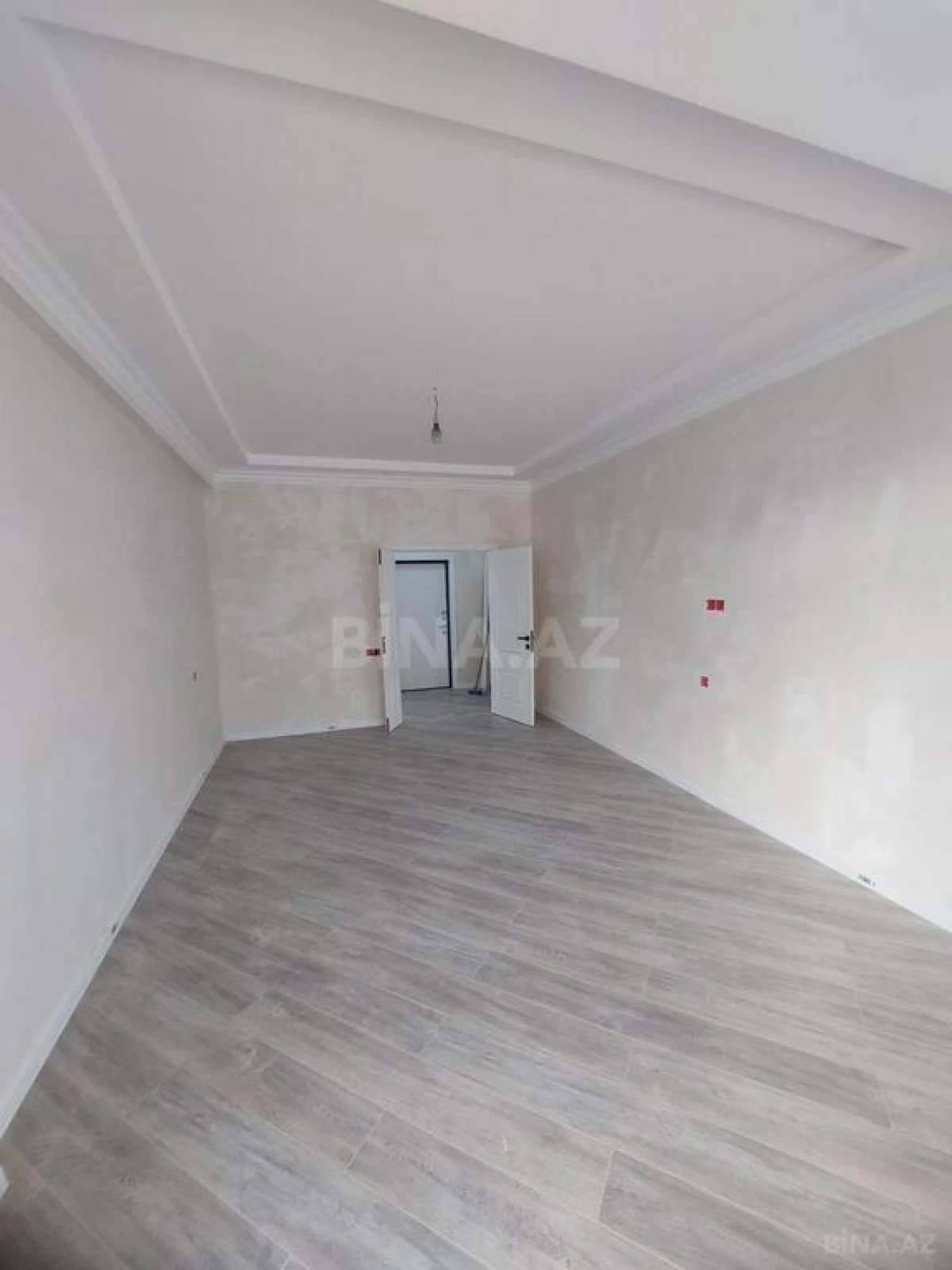Satılır 3 otaqlı mənzil 115 m²