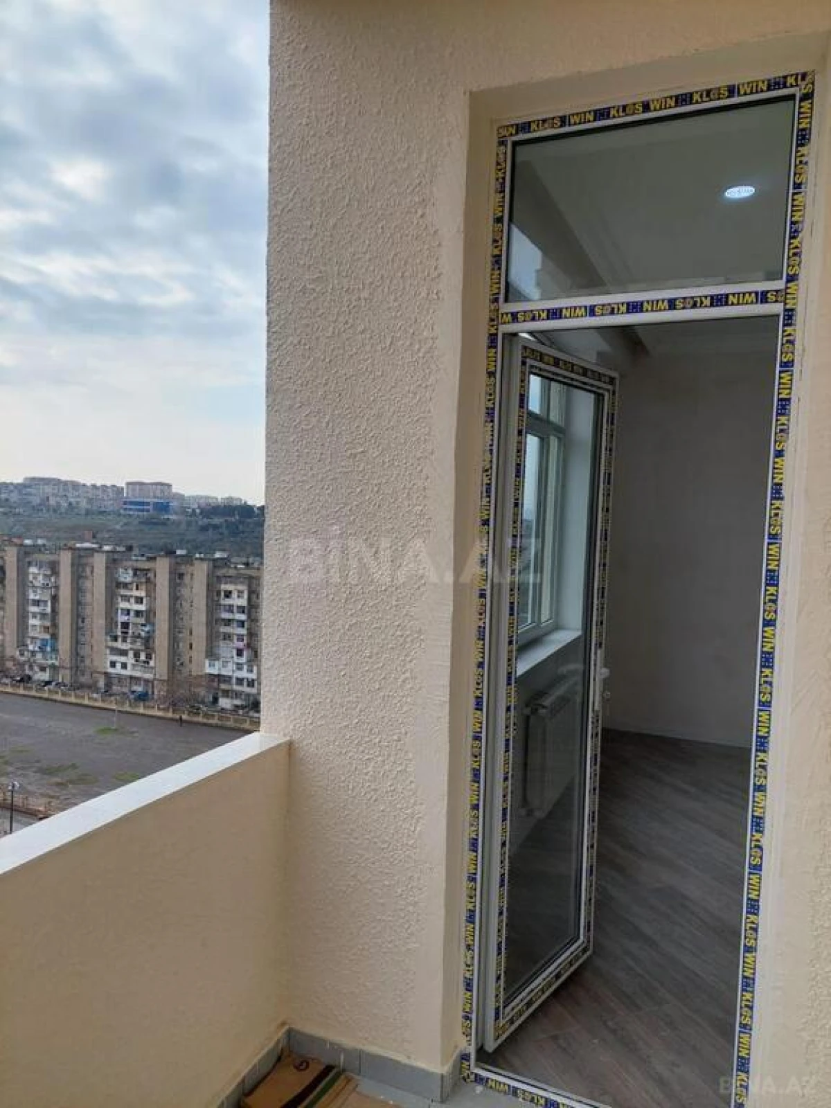 Satılır 3 otaqlı mənzil 115 m²