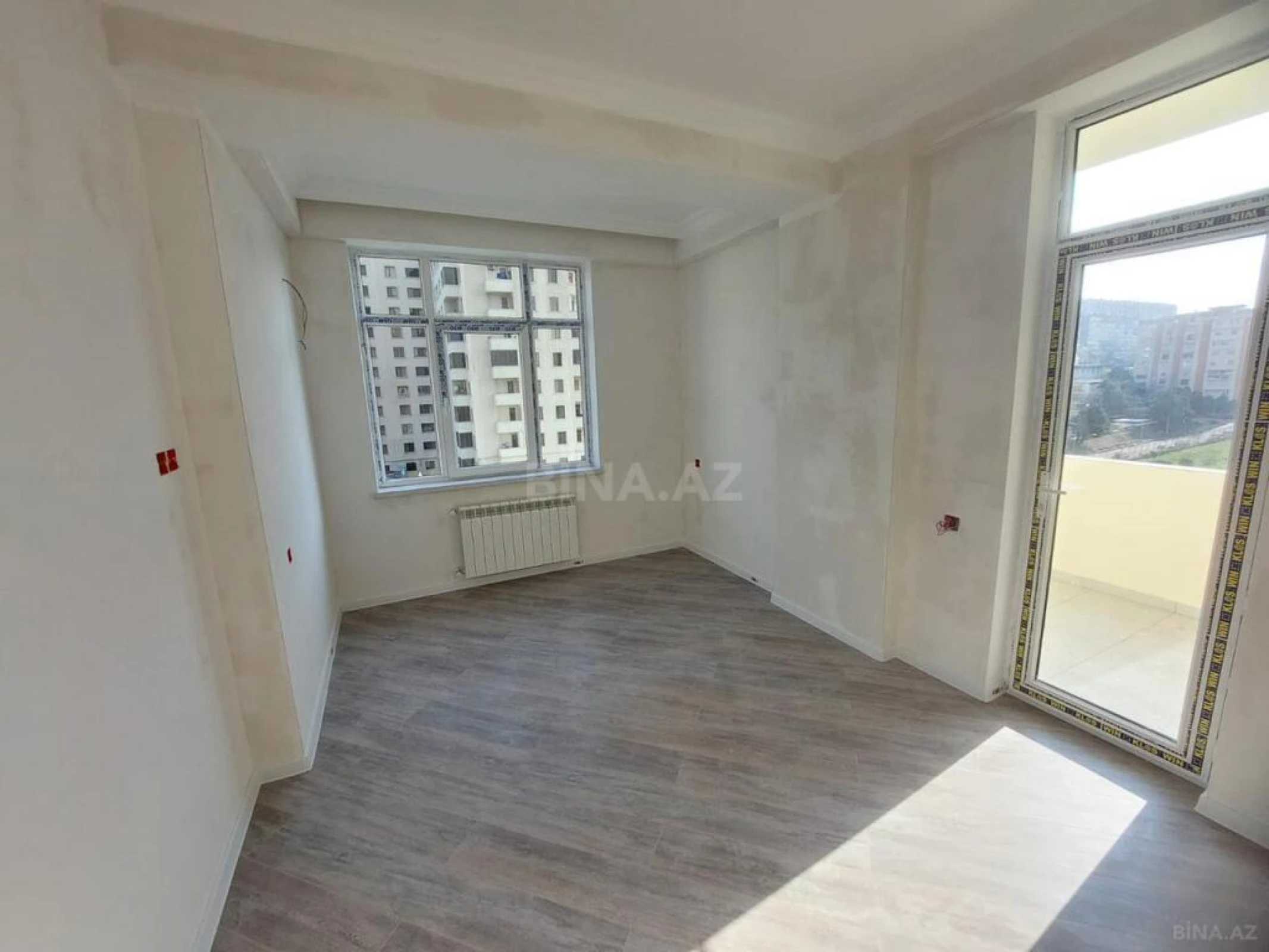 Satılır 3 otaqlı mənzil 115 m²