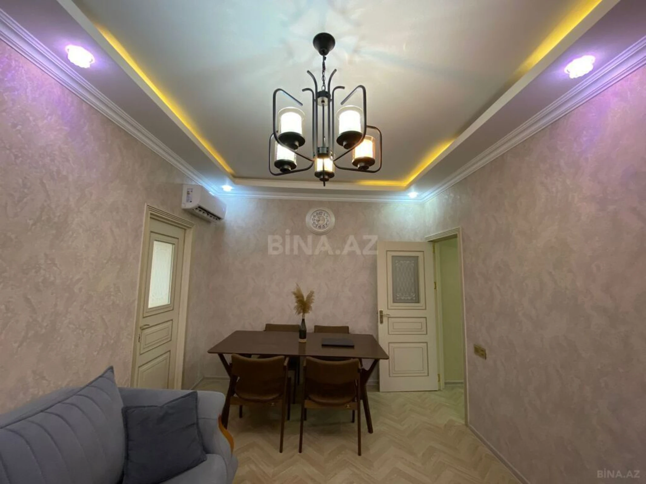 Satılır 2 otaqlı mənzil 65 m²