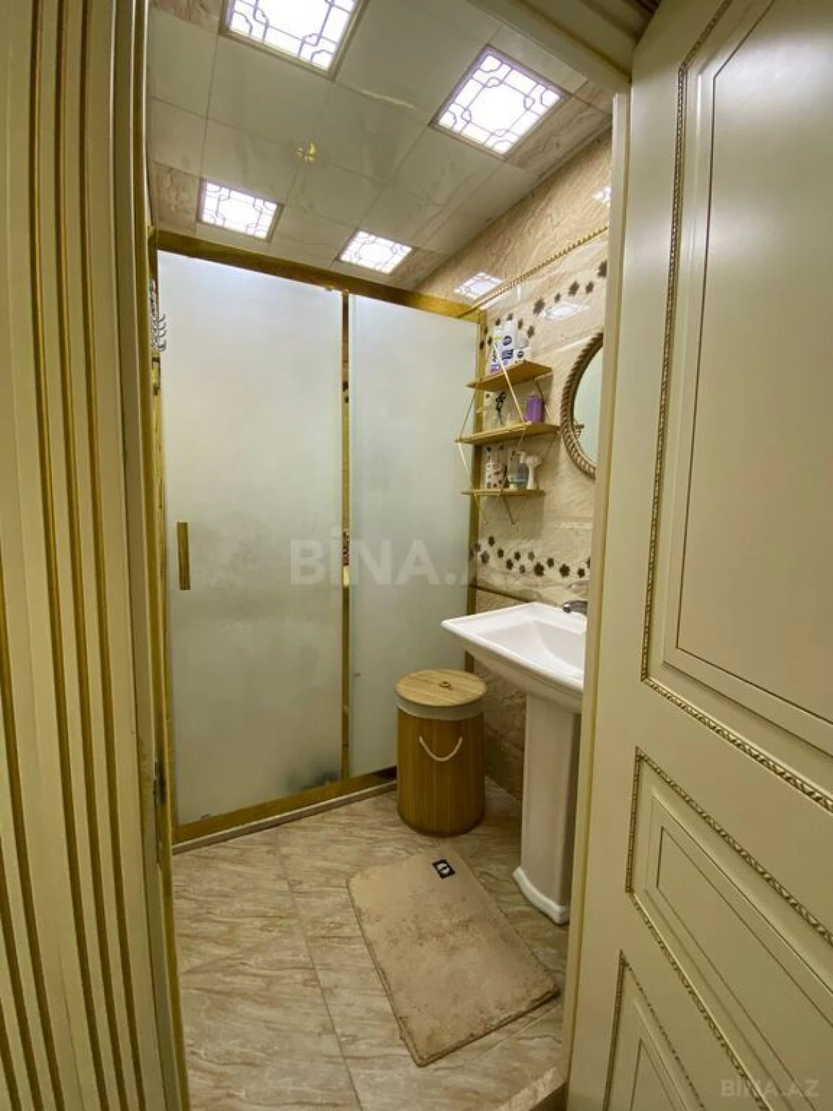 Satılır 2 otaqlı mənzil 65 m²