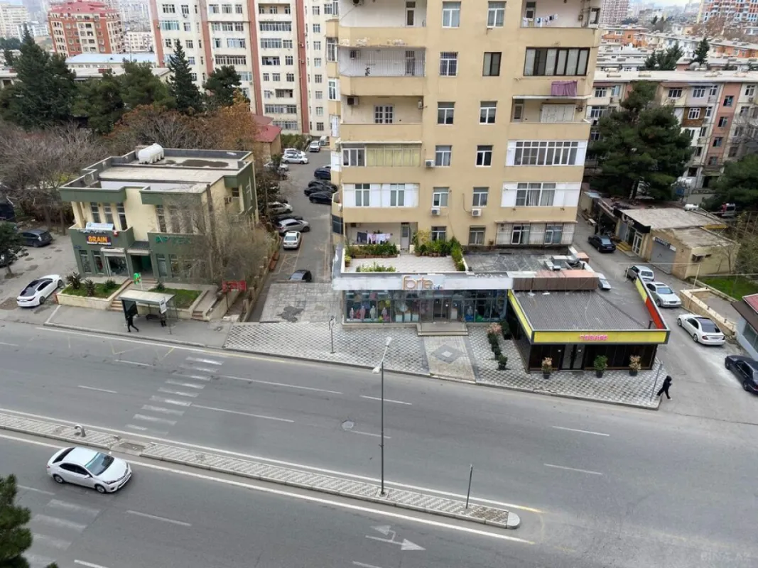 Satılır 2 otaqlı mənzil 65 m²