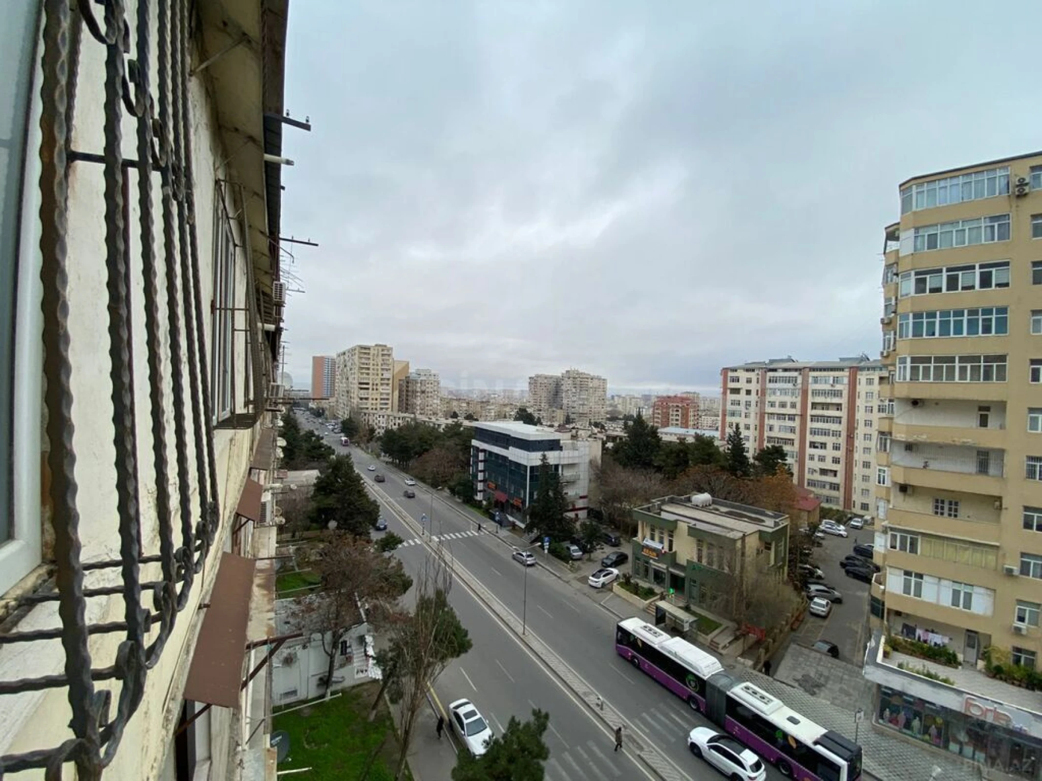 Satılır 2 otaqlı mənzil 65 m²
