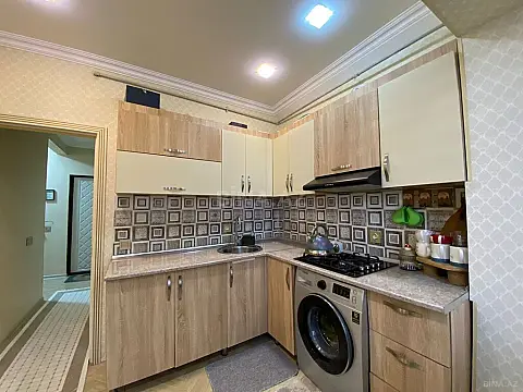Satılır 2 otaqlı mənzil 65 m²