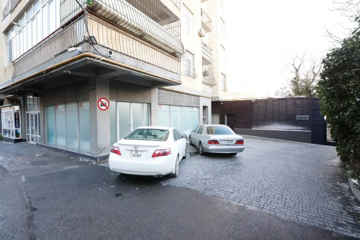 Kirayə verilir 5 otaqlı ofis 200 m²